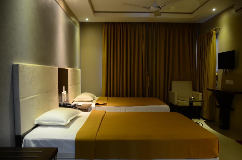 Hotel Blue Lagoon 다만 객실 사진
